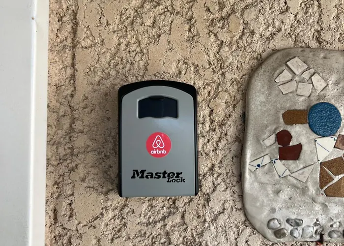 Cdg, Private 3 鲁瓦西昂法兰西